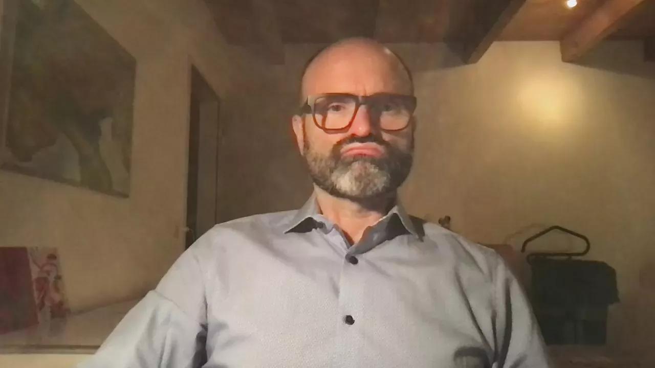 Offline Swiss_man_69 on Cam4