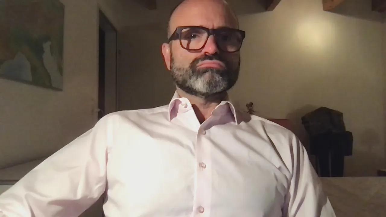 Offline Swiss_man_69 on Cam4