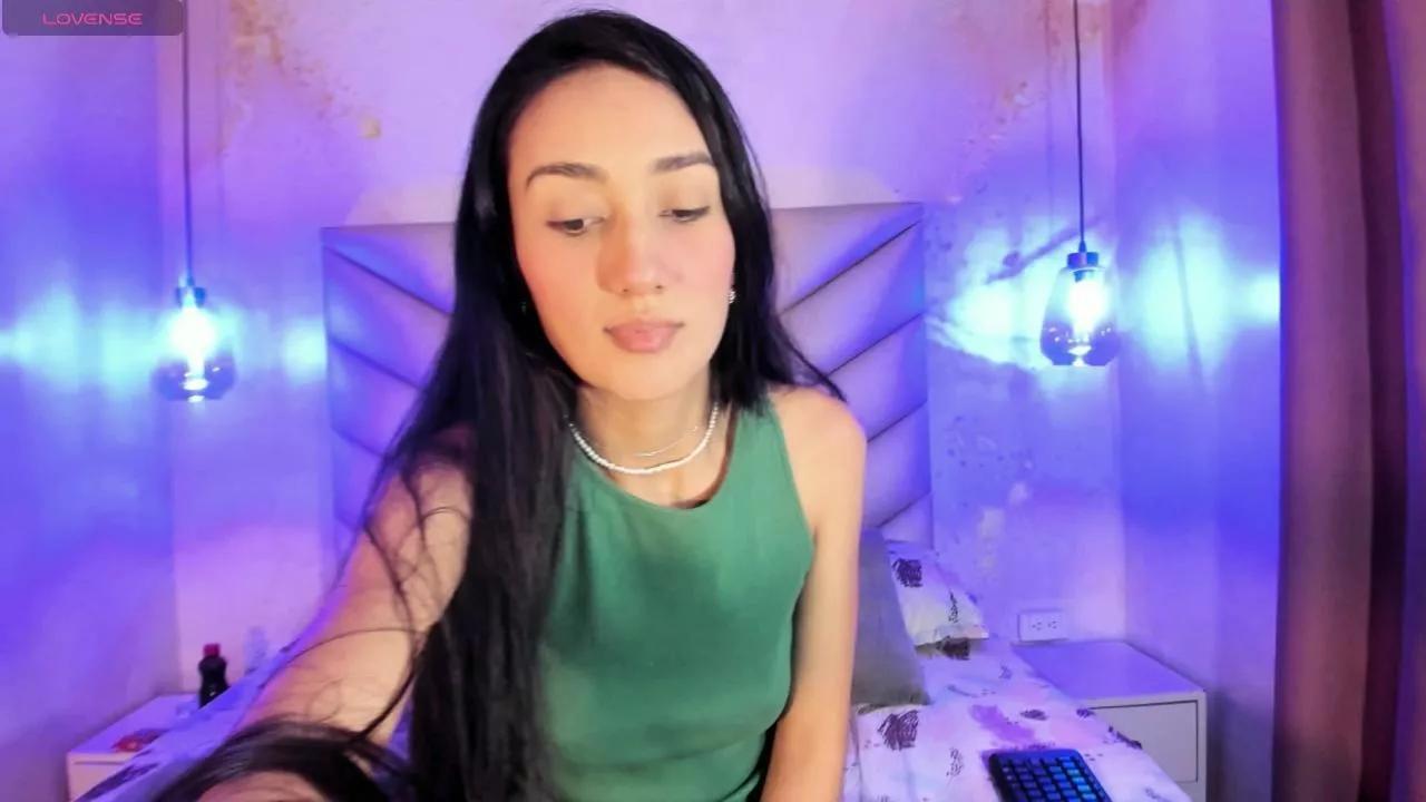 sylvialeos_ on Cam4 
