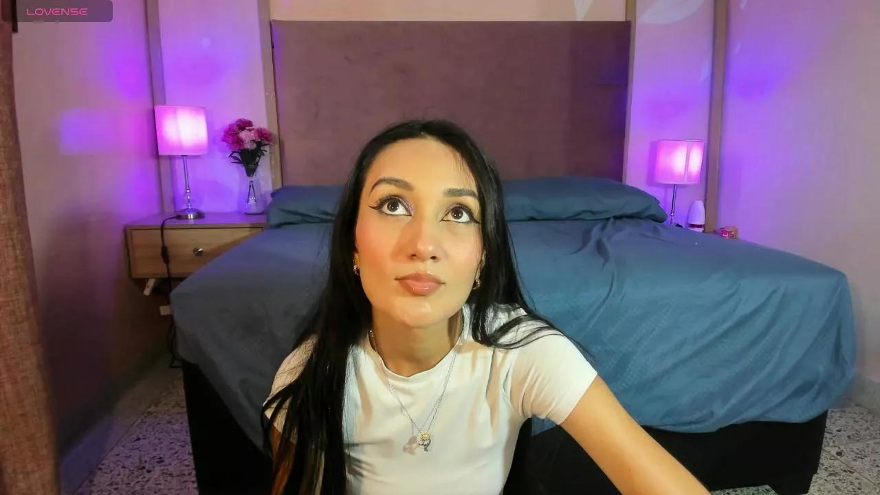 sylvialeos_ on Cam4 