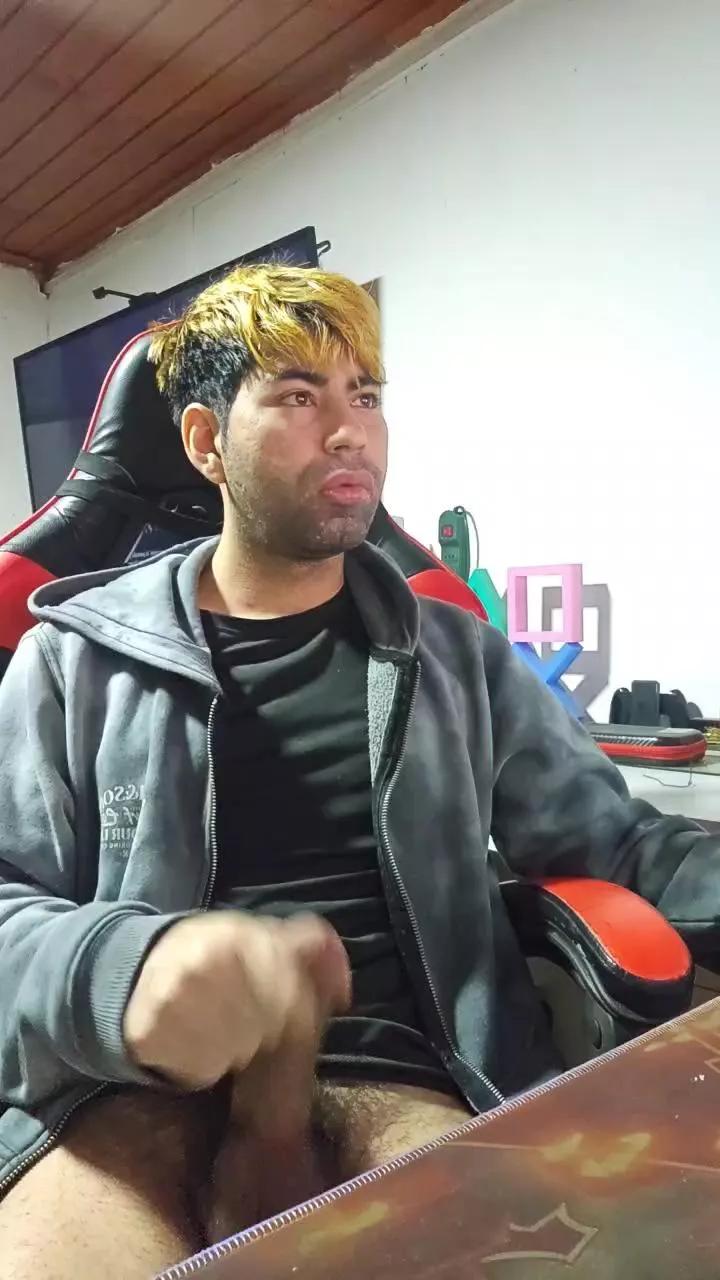 Takahashimk2 on Cam4 