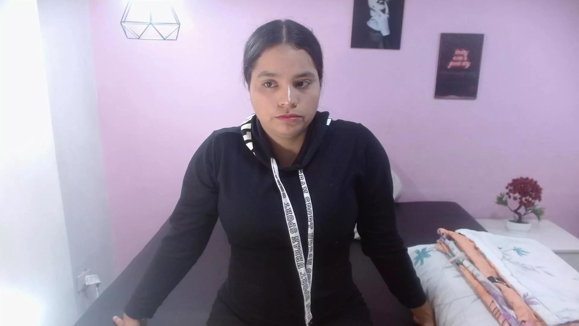 talia_isabella on Cam4 