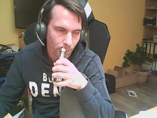 TangaTyp on Cam4 