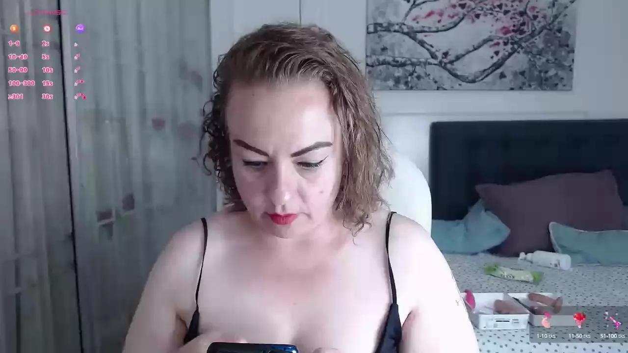 tania_milff on Cam4 