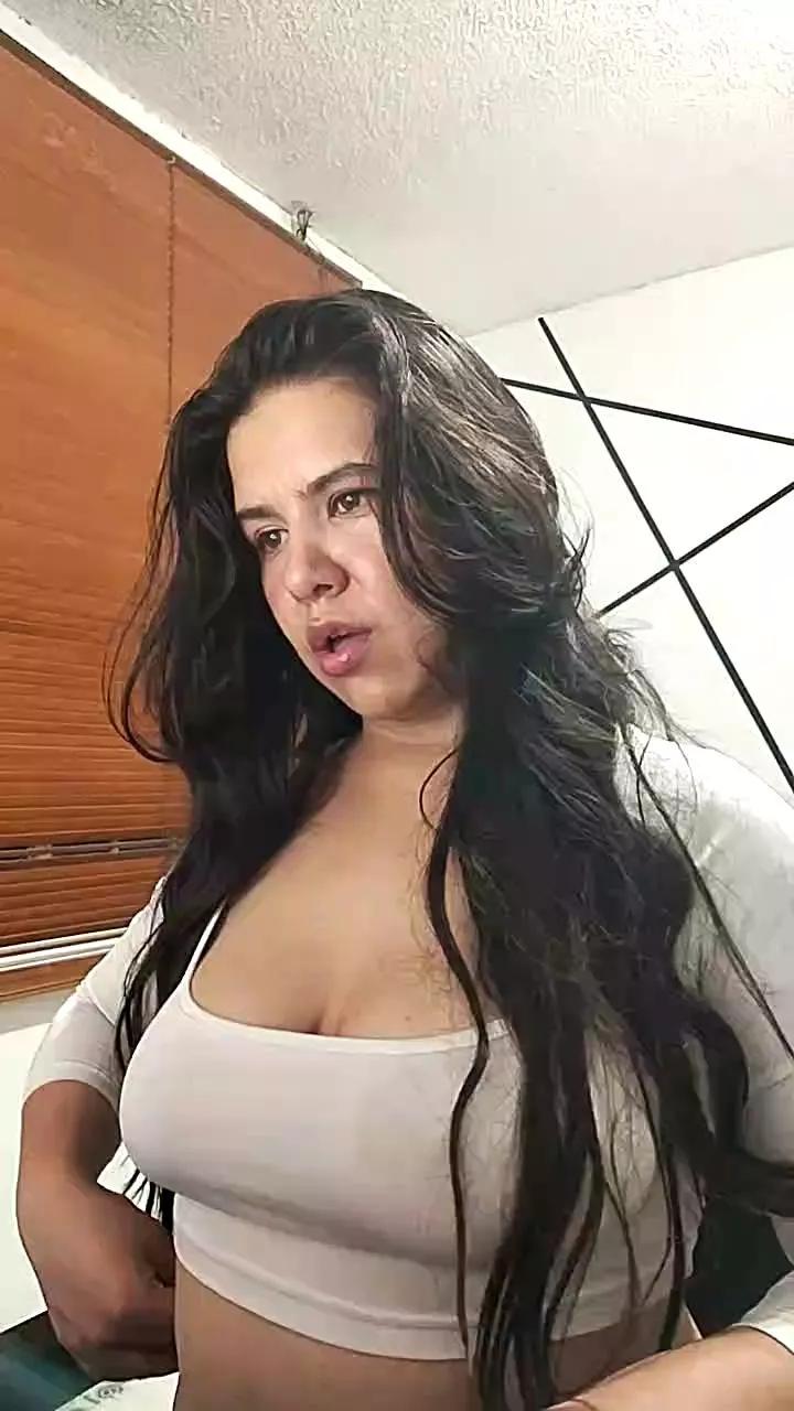 Tannia_Ford on Cam4 