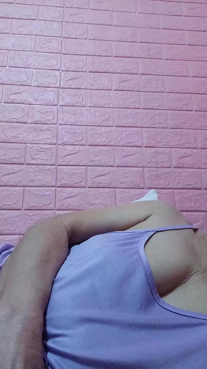 tastegranny on Cam4 