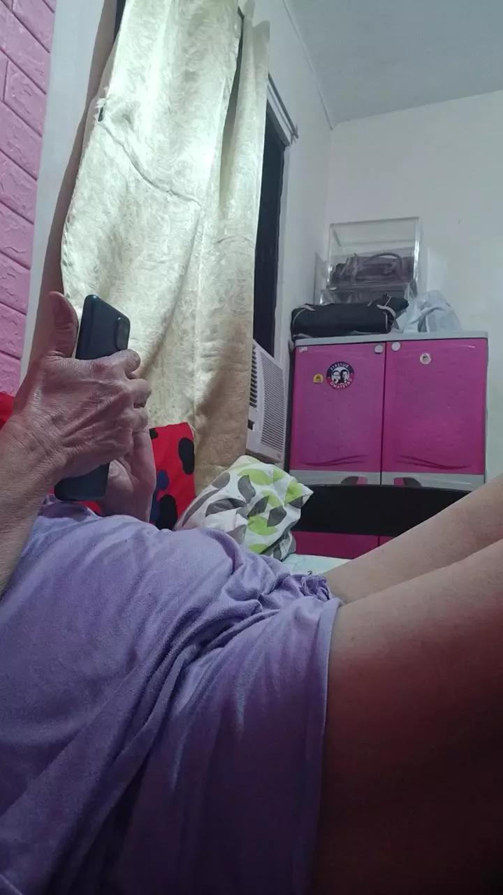tastegranny on Cam4 