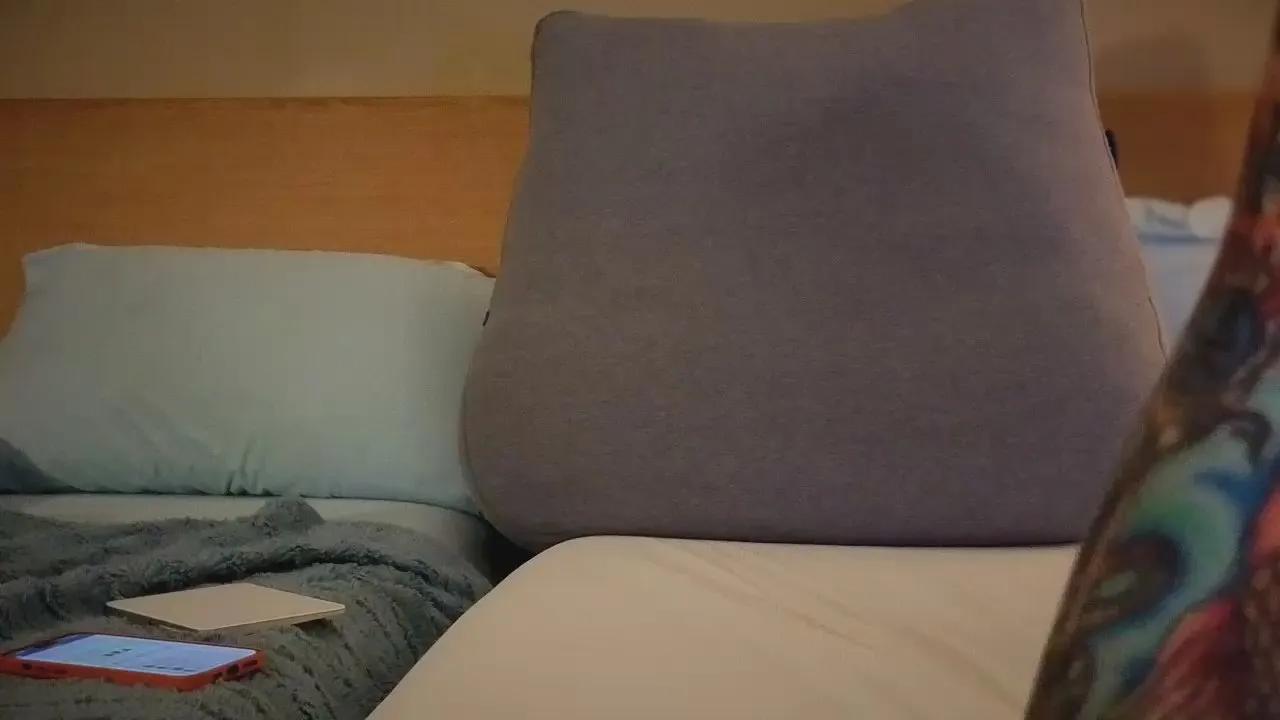 Cam4 Tattooedloveboy Tattooedloveboy from Cam4