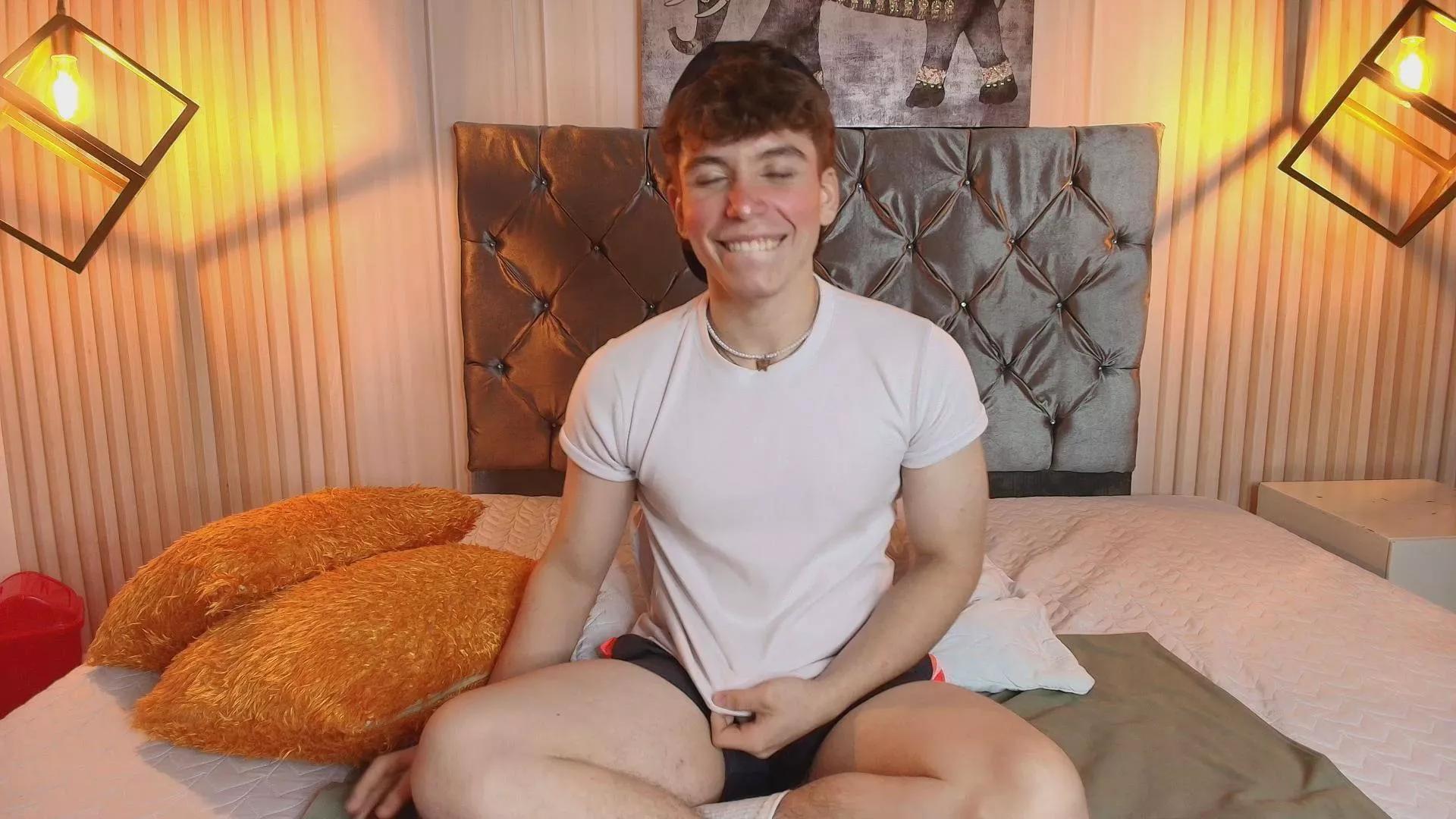 Tayler_White on Cam4