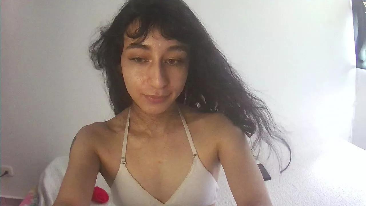 TeaFM on Cam4 