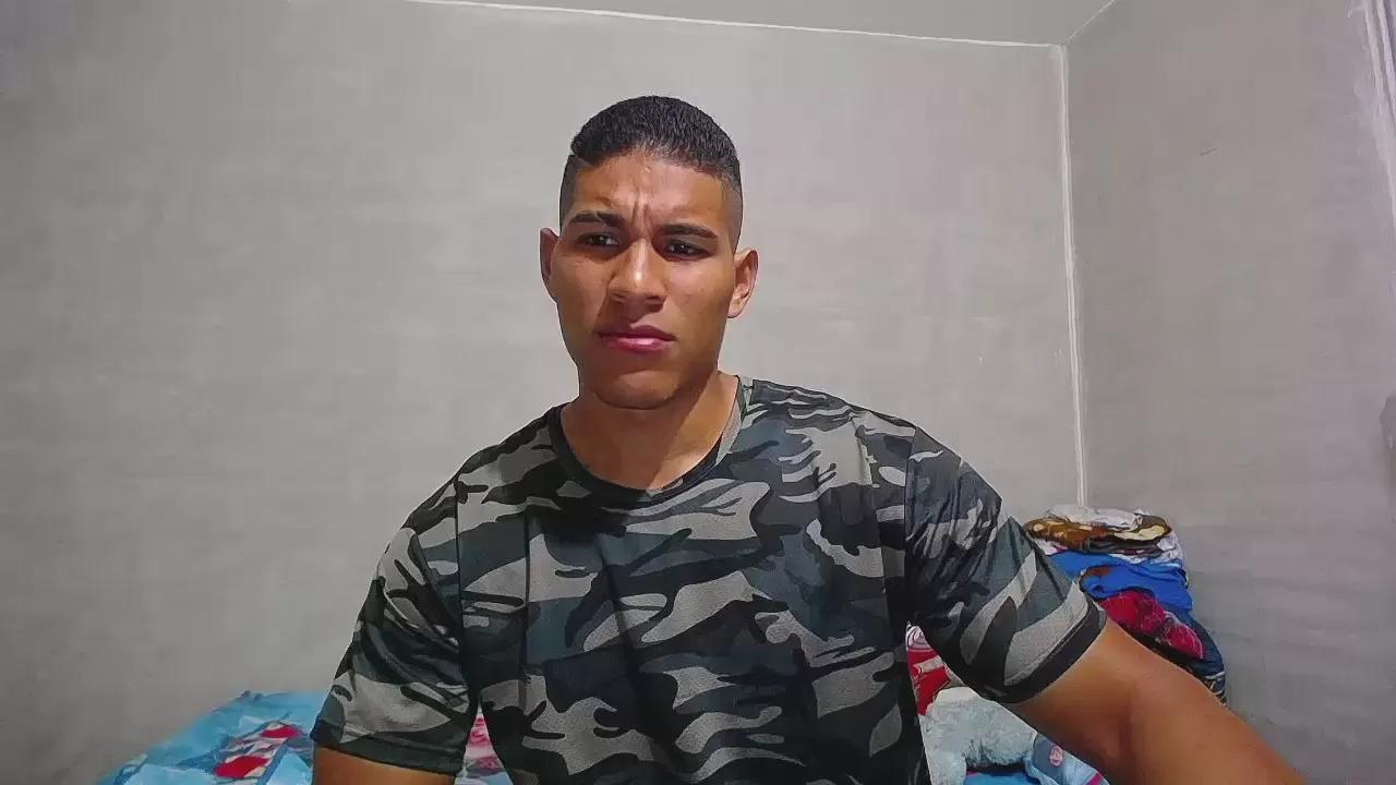 teddyfit_19cm on Cam4 