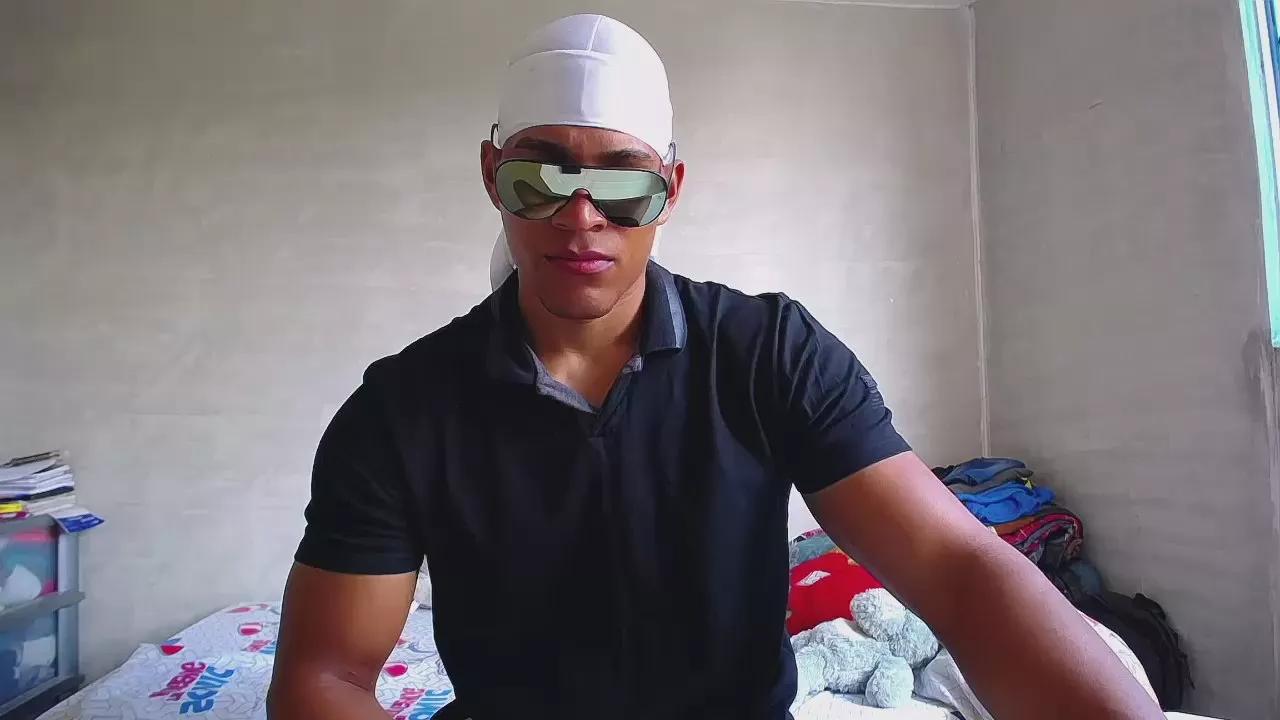 teddyfit_19cm on Cam4 