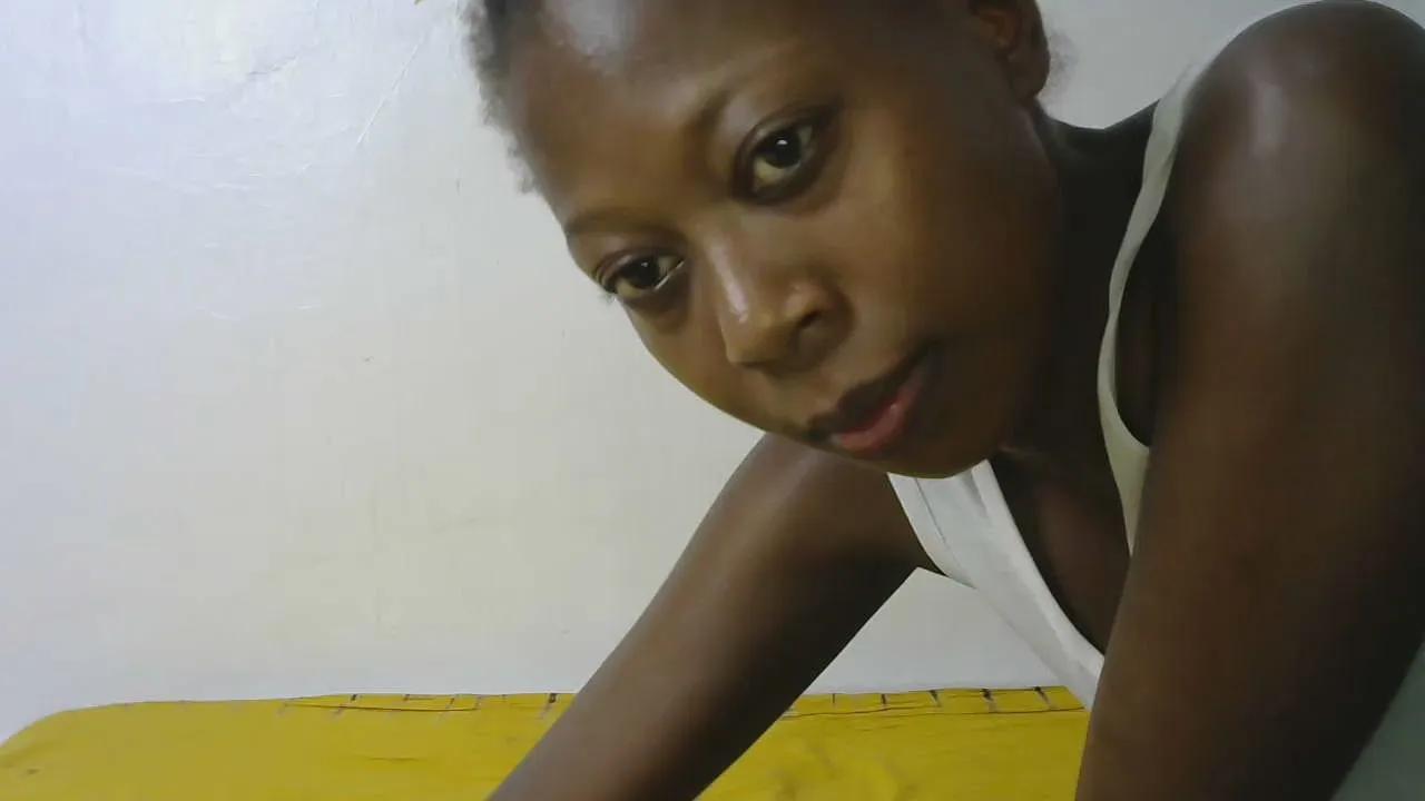 Cam4 Tee_ebony Tee_ebony from Cam4