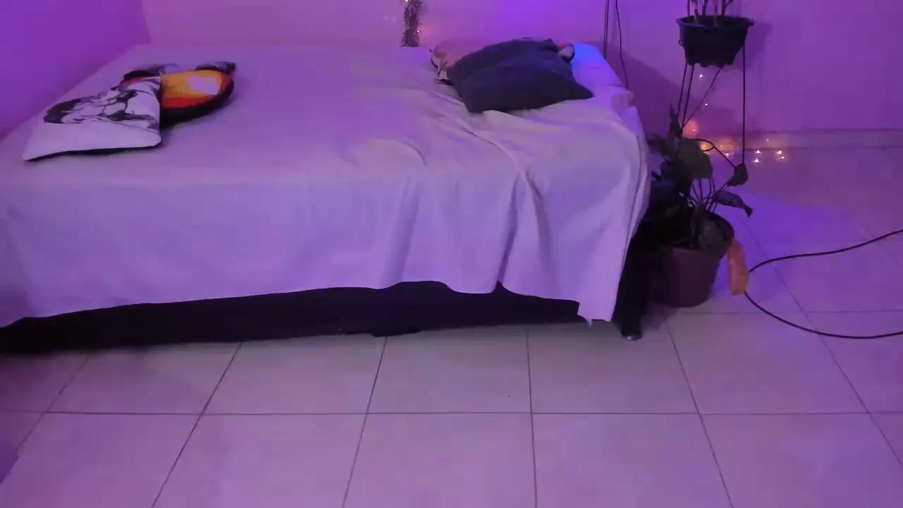 TEEN_DIRTY on Cam4 