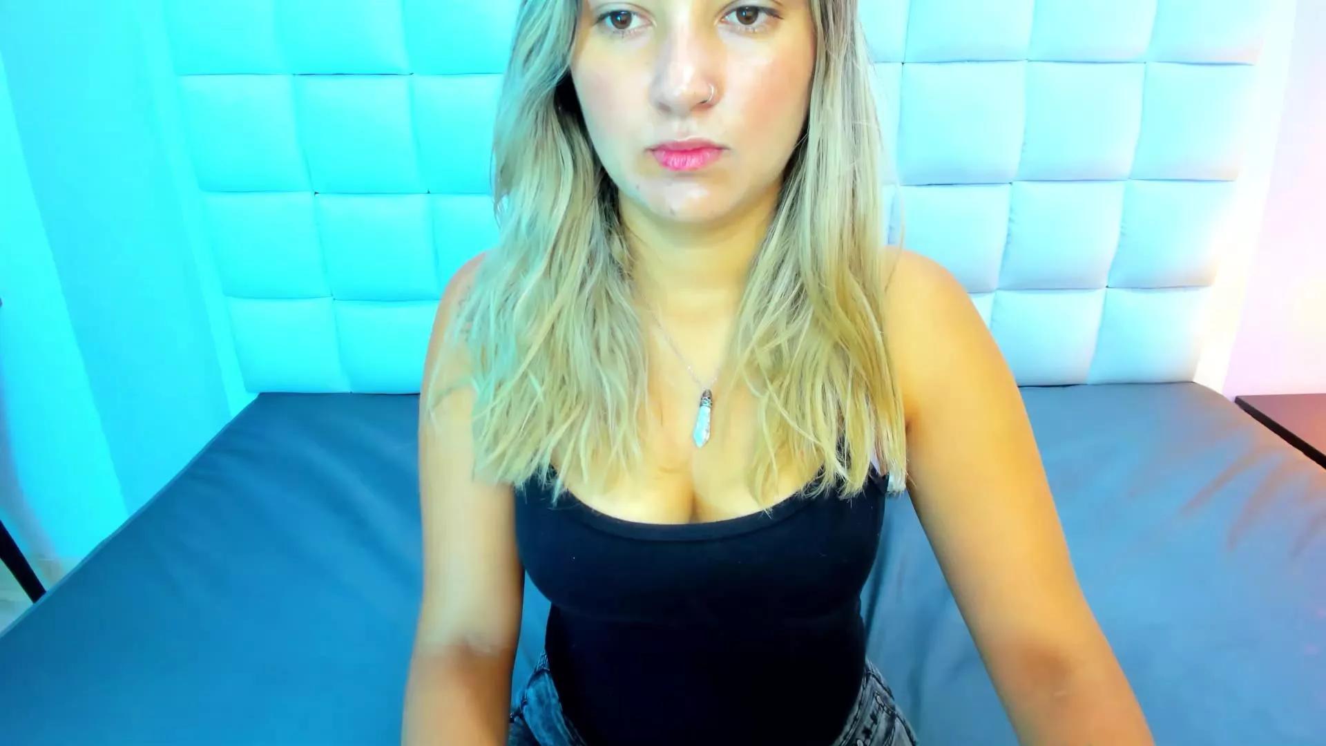 teresasroom_ on Cam4 