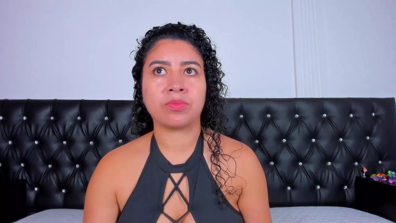 thara24 on Cam4