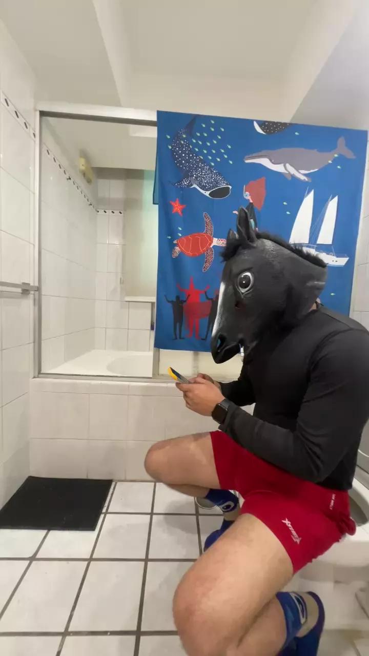 TheHorsexxx on Cam4 