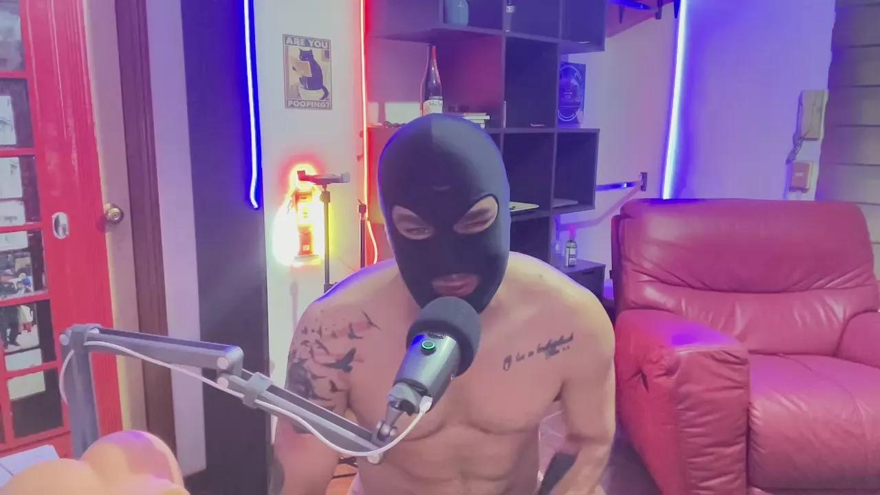 TheHorsexxx on Cam4
