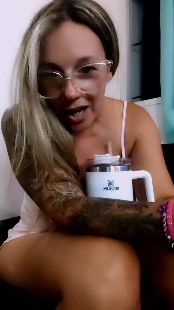 TheQueenMilf on Cam4 