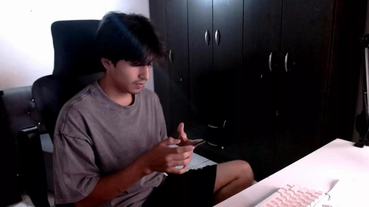 thieves_us on Cam4 