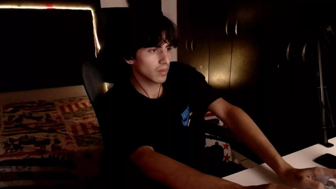 thieves_us on Cam4 