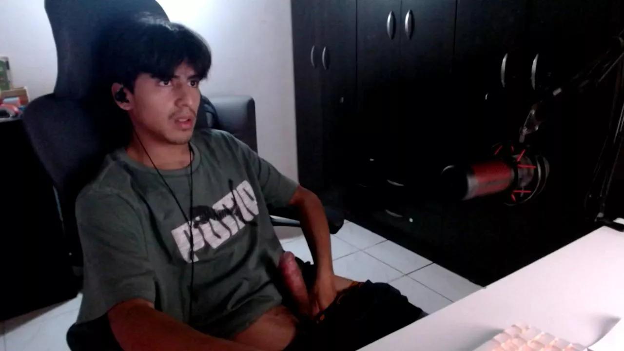 thieves_us on Cam4 