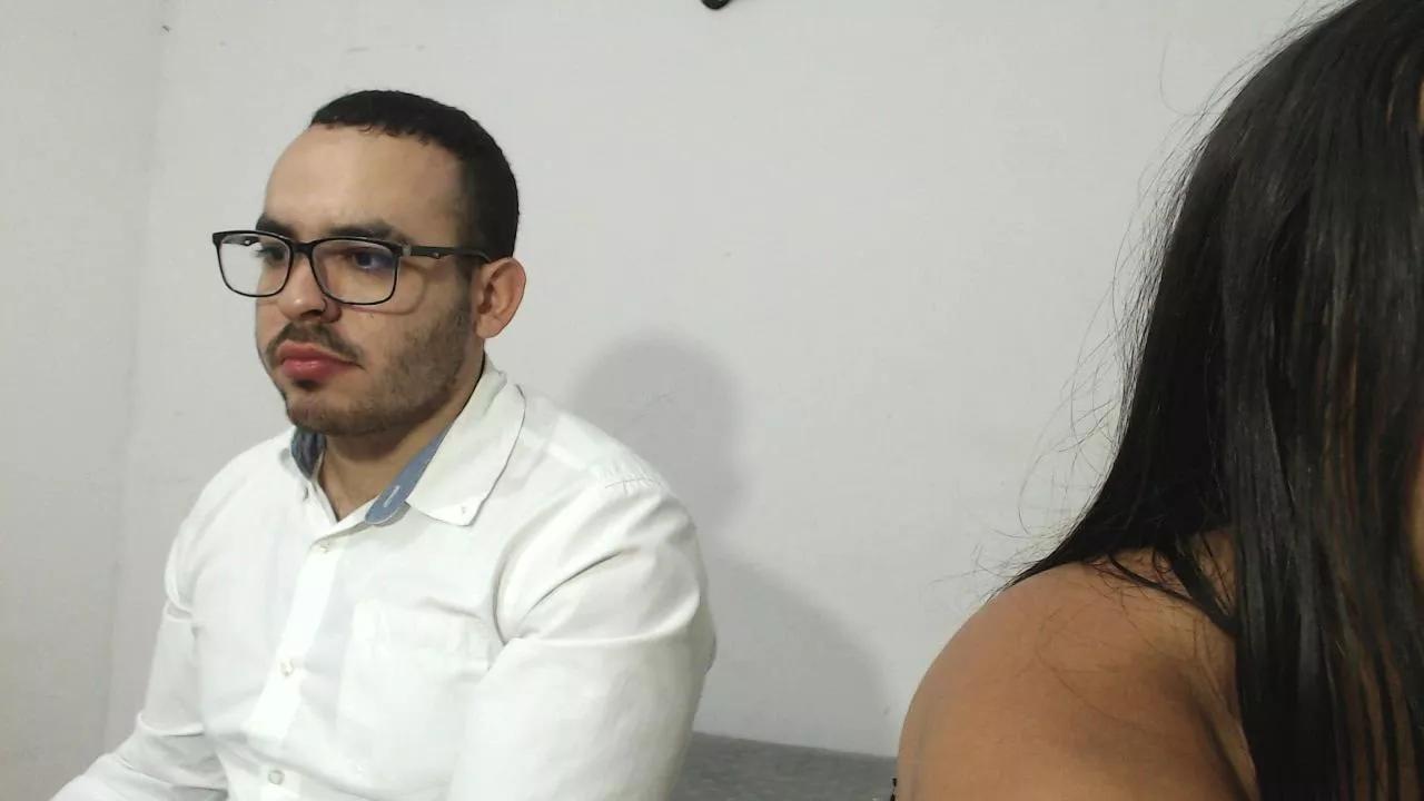 thitat_lovers on Cam4 