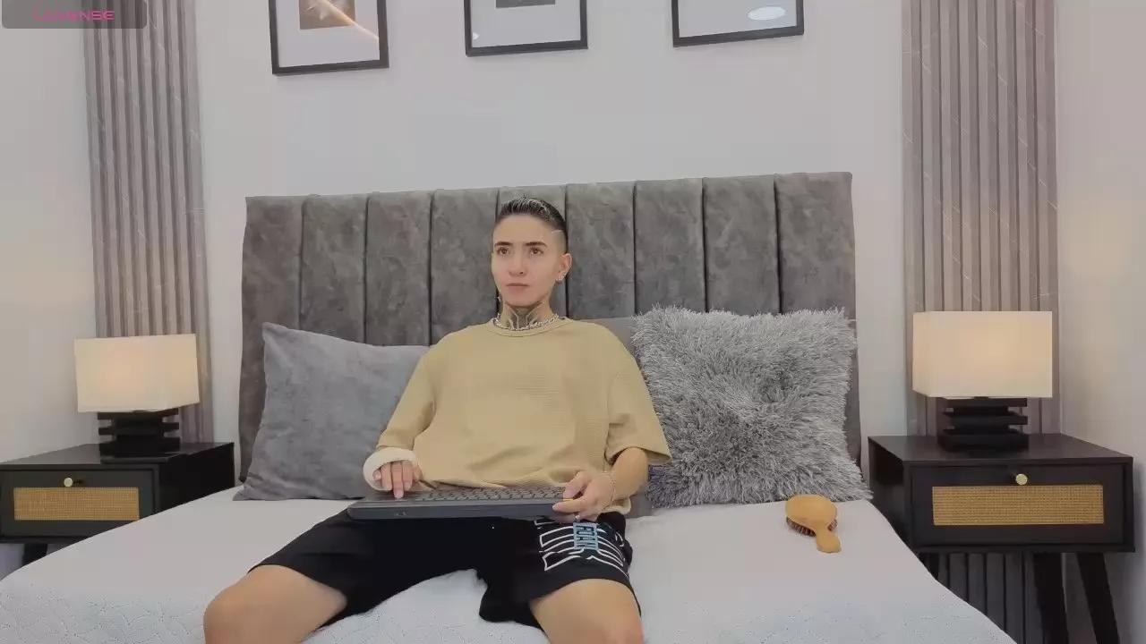 TinnyandCandy on Cam4 