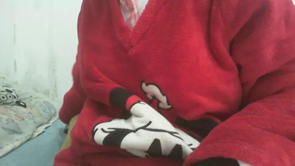 tinyslut66 on Cam4 
