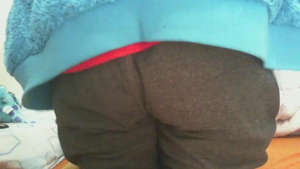 tinyslut66 on Cam4 