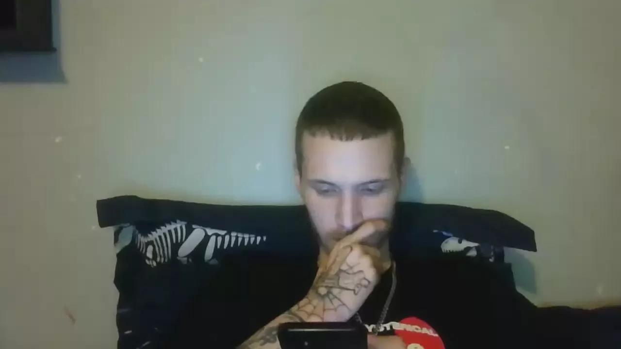 TooTall727 on Cam4 