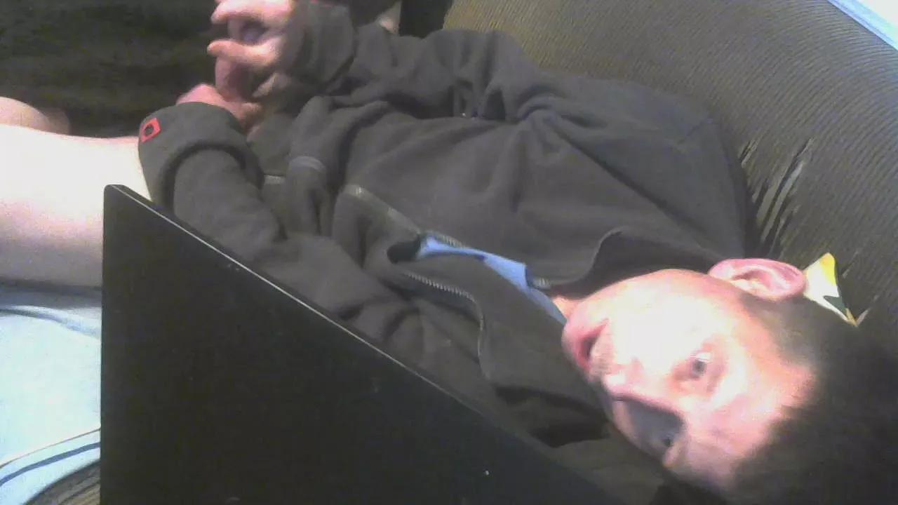 toyboy546 on Cam4 