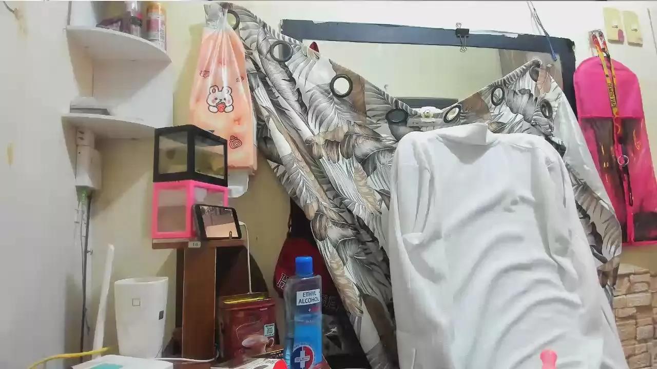 TSnicoleDOLL22 on Cam4 
