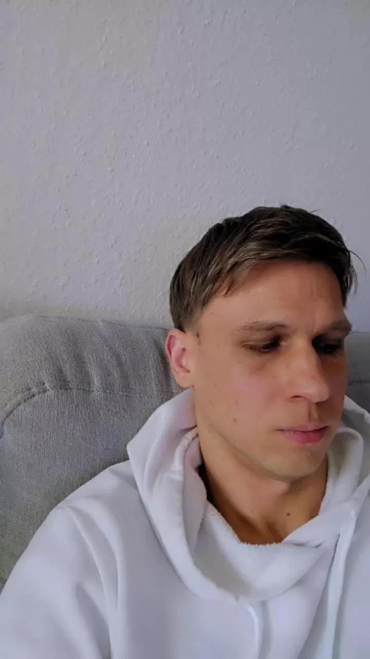 tyrel25_fun on Cam4 