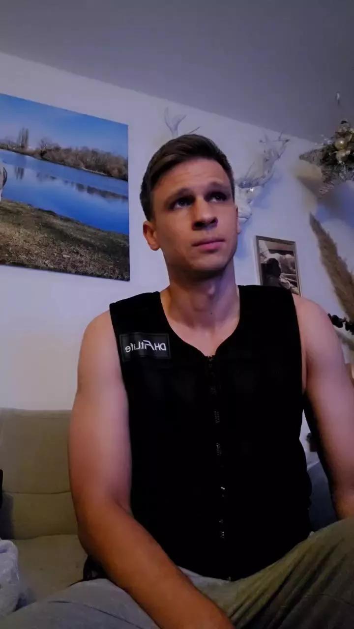 tyrel25_fun on Cam4 
