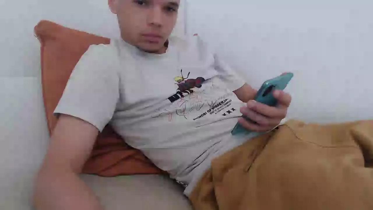 tyron43 on Cam4 