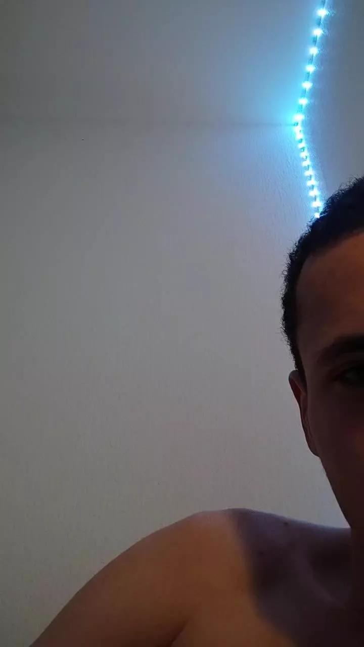 tyron43 on Cam4 