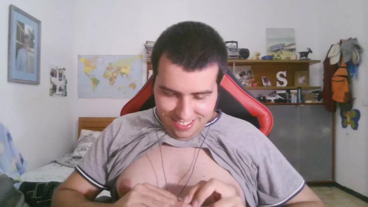 uaieo4fun on Cam4 