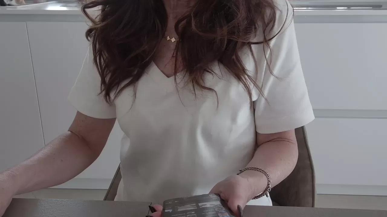 Freechat una_passione on Cam4