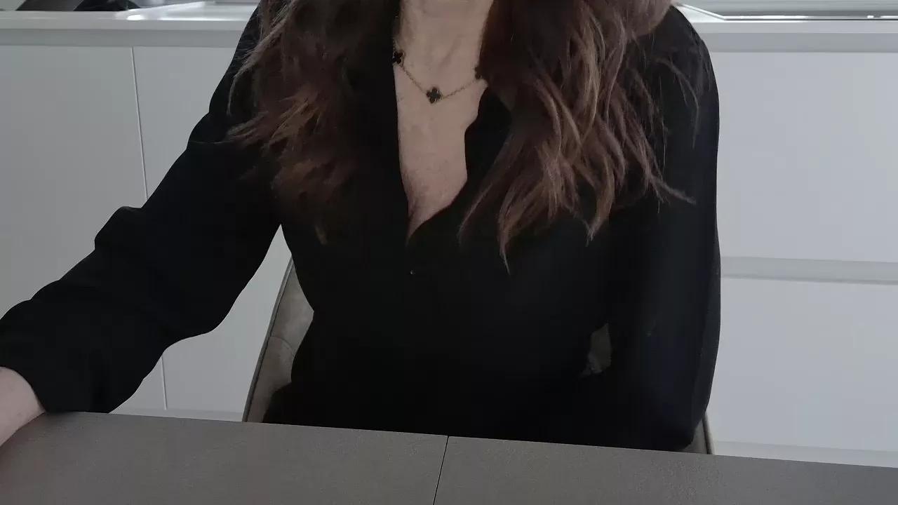 Freechat una_passione on Cam4