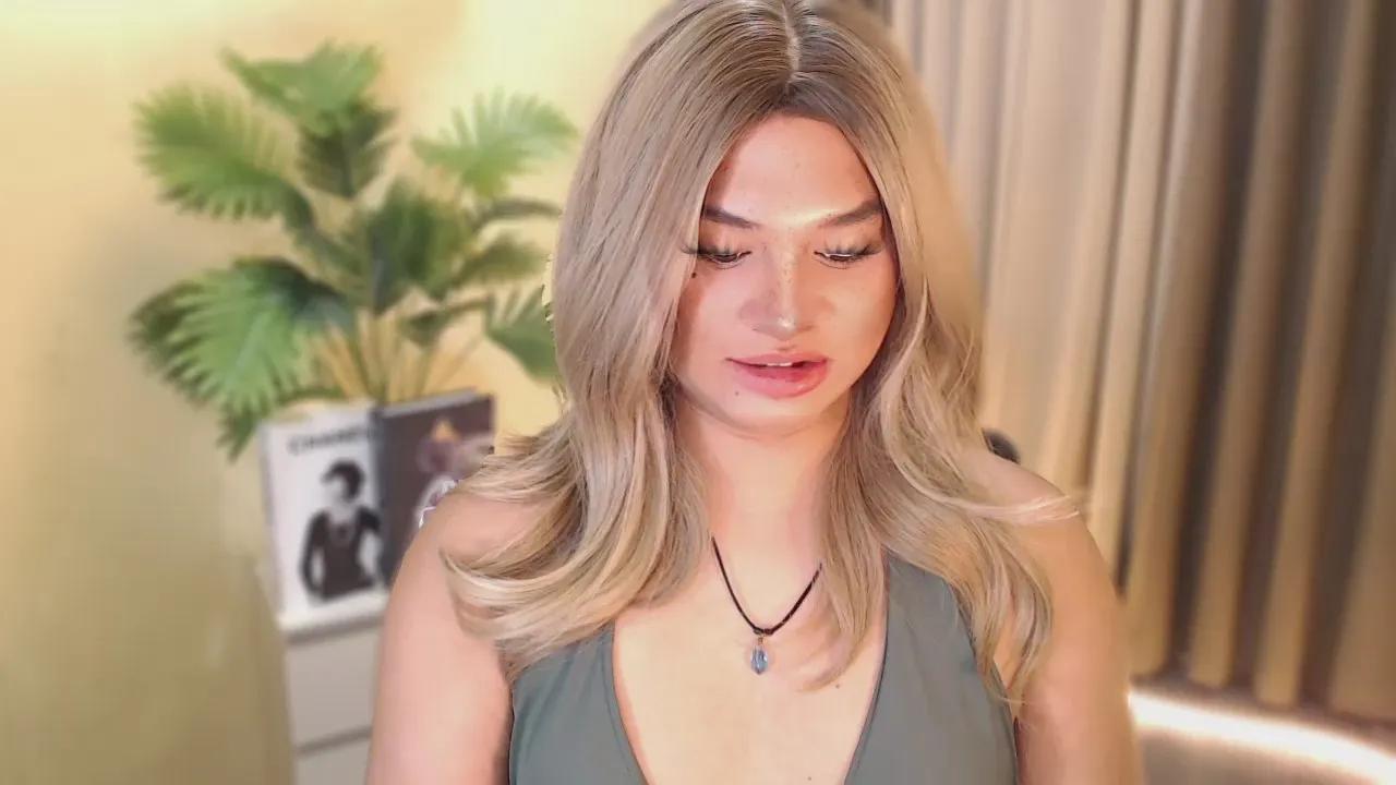 Slutty Urgoddess_Kiera wants you to fuck zir body now Urgoddess_Kiera from Cam4