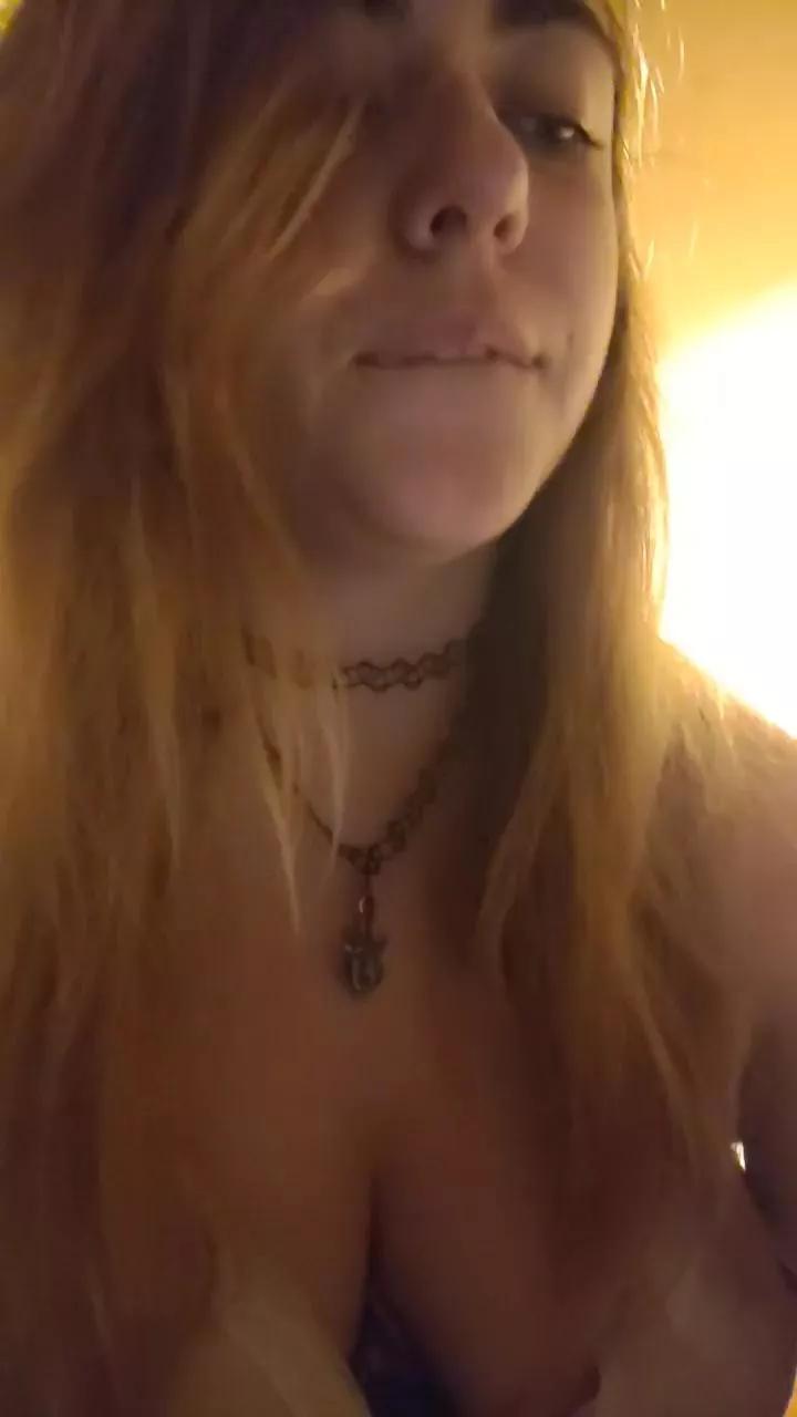 Ursula98 on Cam4 