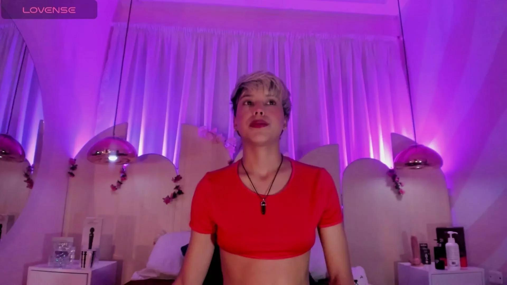 valeritorrealba on Cam4 