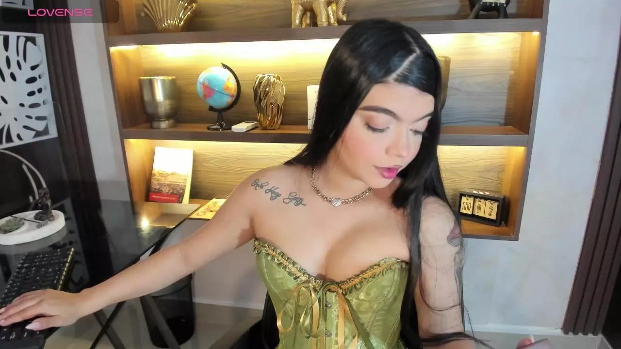 valeryPetit on Cam4 