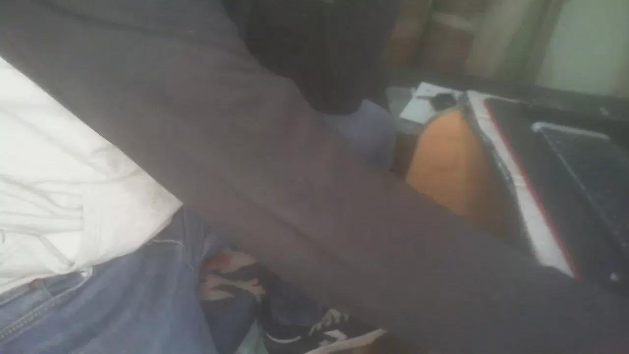 Offline vergon22cmm on Cam4