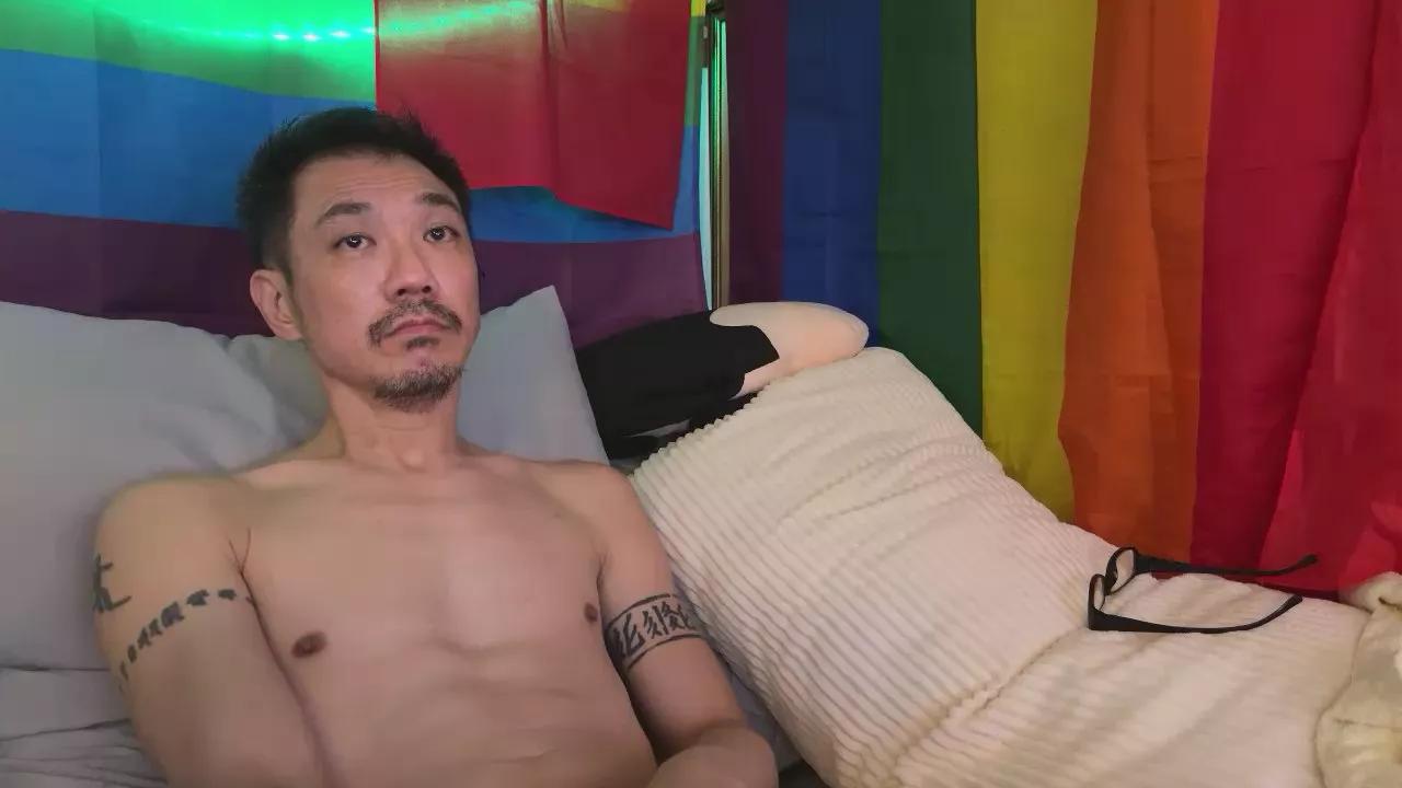 vershifun666 on Cam4 