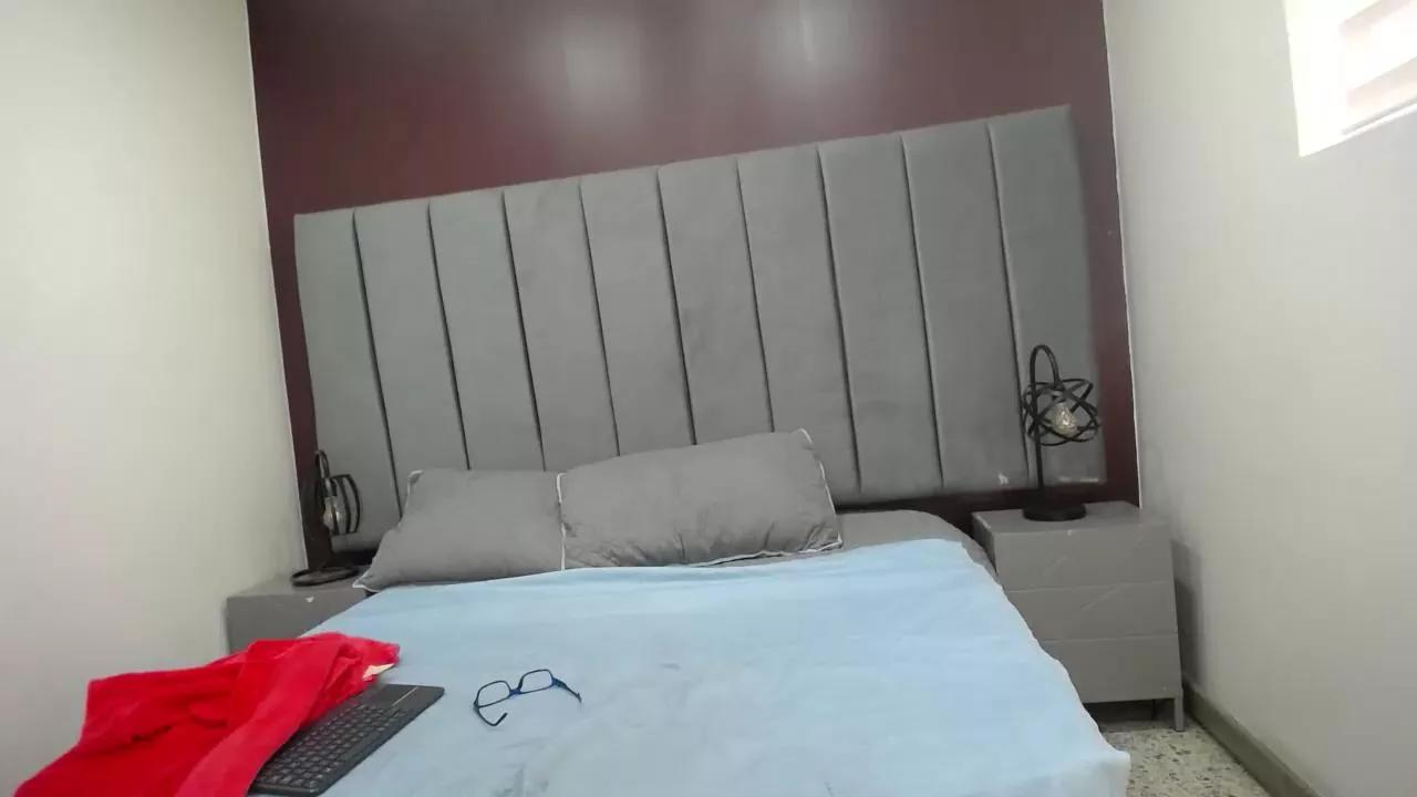 VickyBoobss on Cam4 