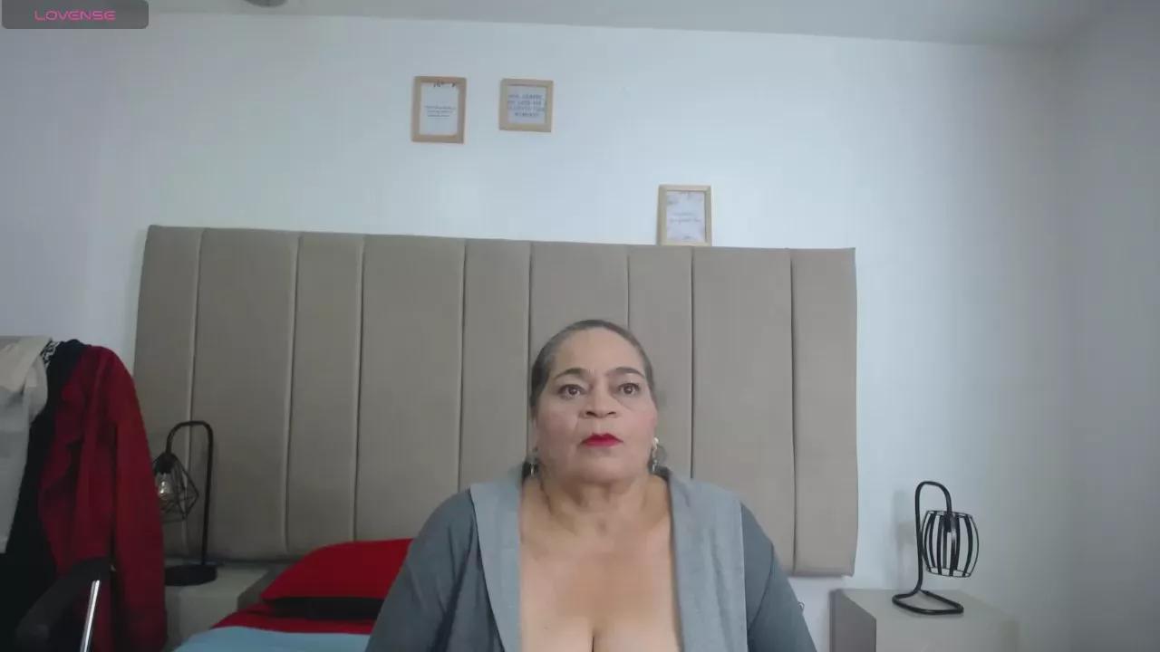 VickyBoobss on Cam4 