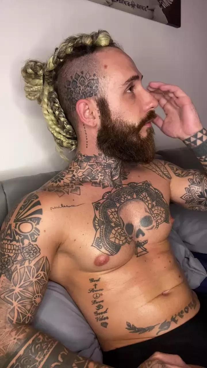 Viking_Tatuado on Cam4 