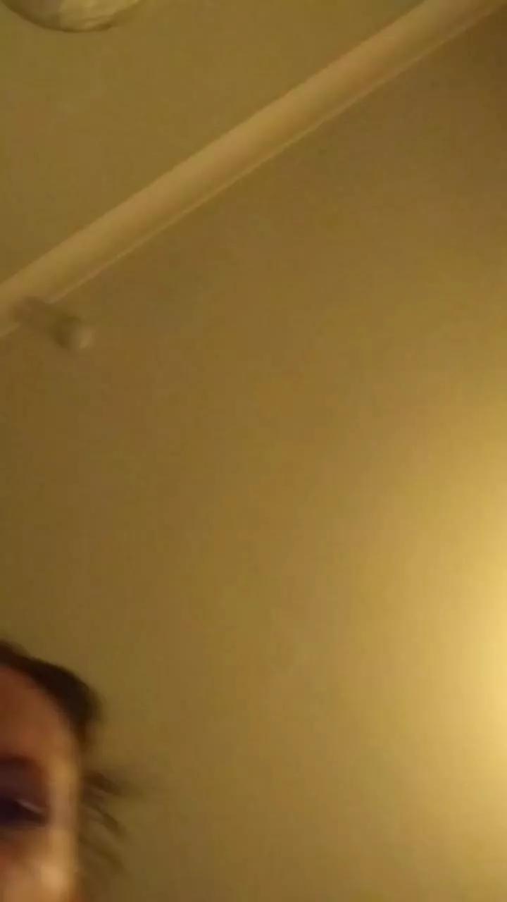 viplindylinn on Cam4 